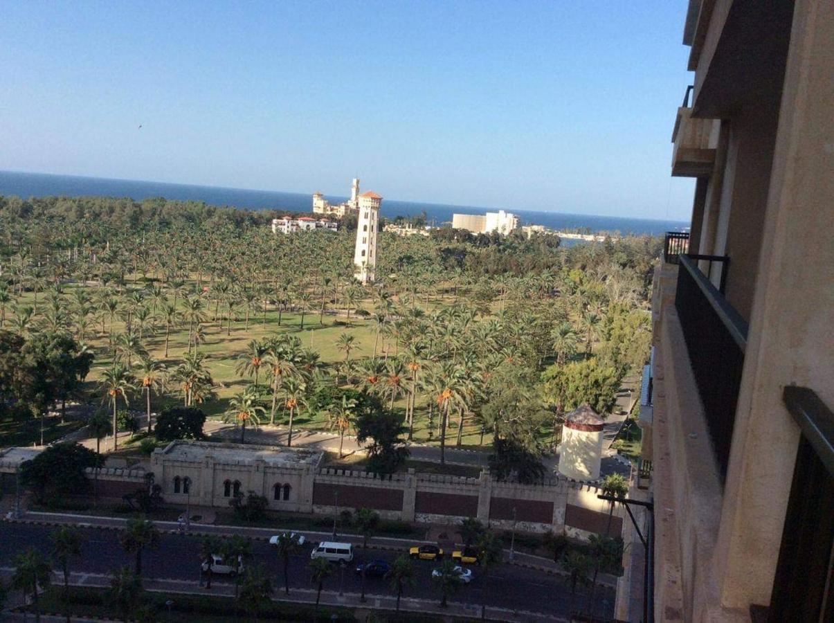 Sea & Garden View At Al-Muntazh Towers - إطلاله علي البحر و حدائق قصر المنتزه Appartement Alexandrië Buitenkant foto